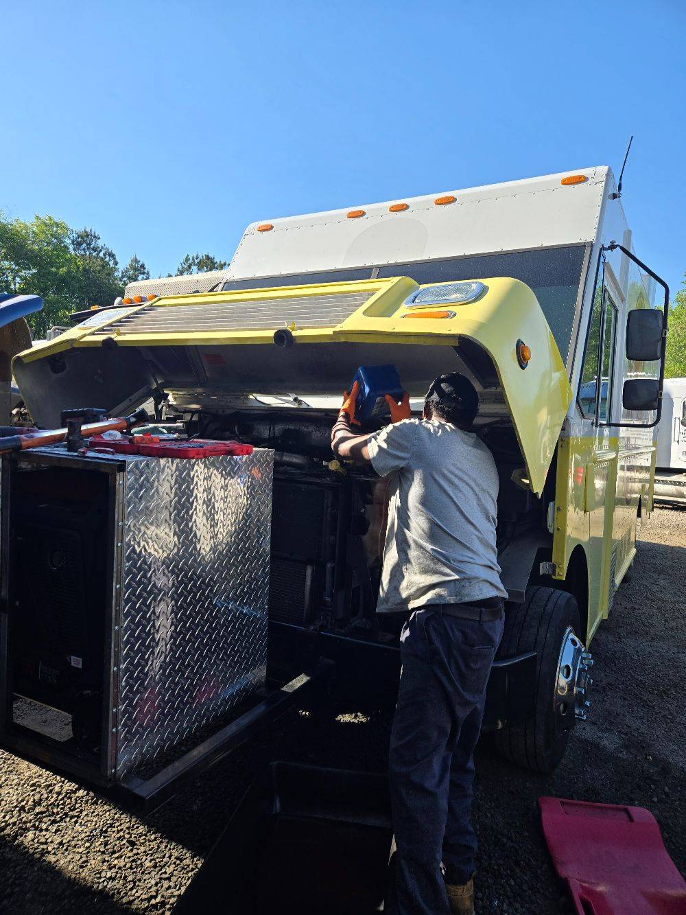 Jays Heavy Duty Repair And Towing (8)